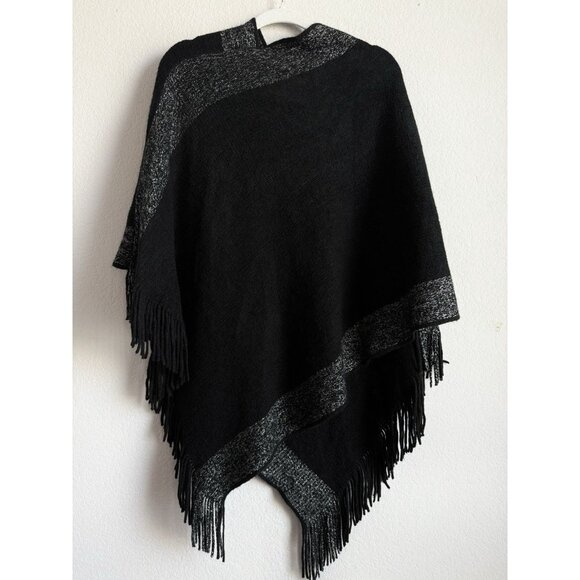 Steve Madden Black Sparkly Knit Poncho Fringe Pullover Cape One Size Fits Most - Picture 3 of 8